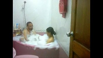 desi aunty bathing fucked