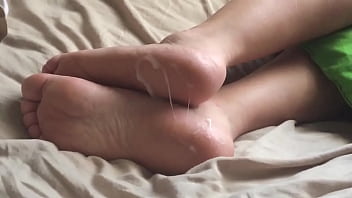 sleepy soles cum