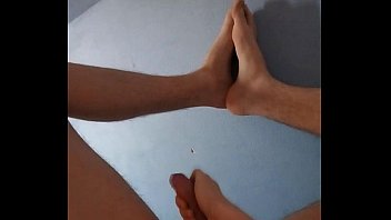 hairy solo feet