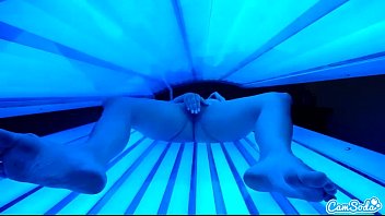 teen in tanning bed