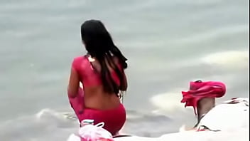 india bhabi bathing