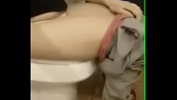 girls rushing toilet pee