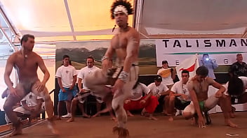 polynesian dance