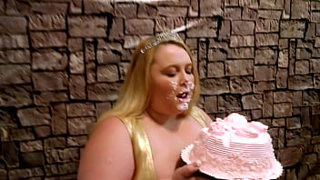 bbw blonde cake stuffing