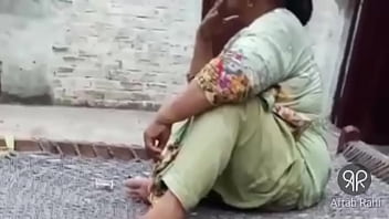 pakistani smoking