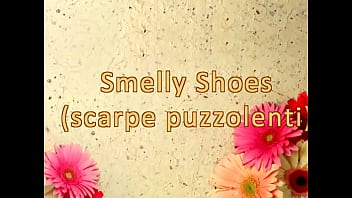 smell slippers