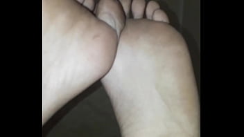 dirty male feet suck