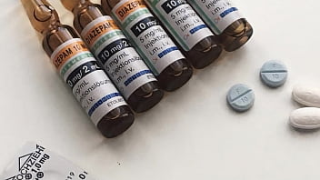 addict injecting