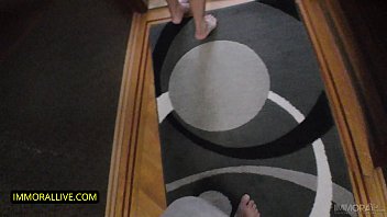 splits doggy pov