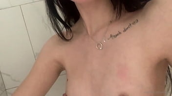 girl livestreams her shower