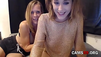 webcam mom and daughter