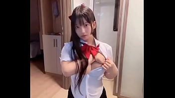 chinese middle schoolgirl