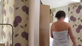 housewife flash towel delivery