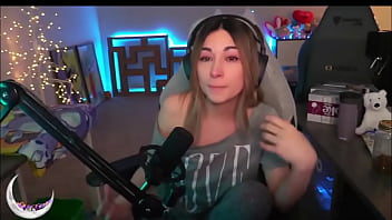 titty streamer