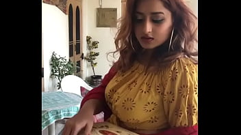 braless desi