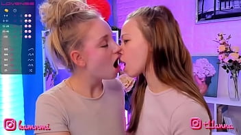 russian teen lesbian cam