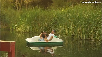 wet contest boat