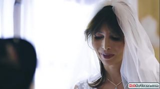 bride fucks photographer