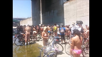 bike nudist