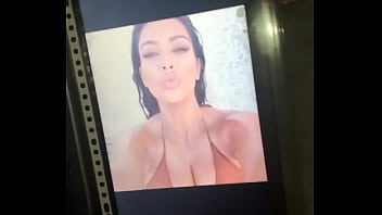 kim kardashian cumshot facial