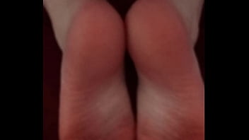 oung ginger feet