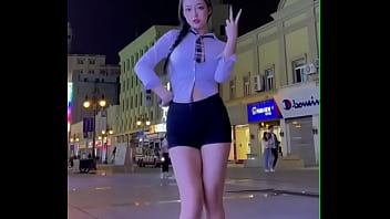 chinese public feet