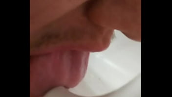 lick public urinal