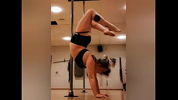 bbw pole dance