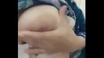 hijab show her tits