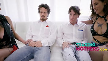 mature t gangbang