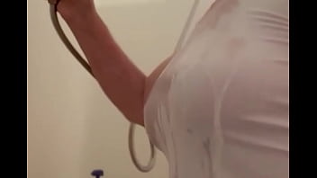 wet tee shirt competion