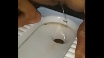 girls pissing at boyfriend