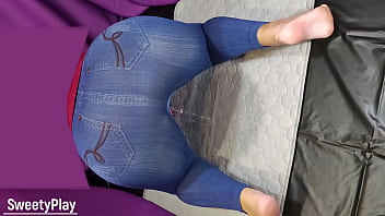 bbw jeans peeing