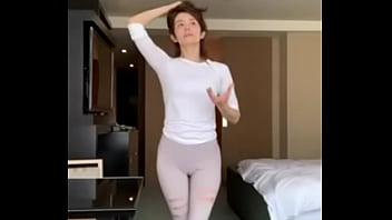 asian camel toe4