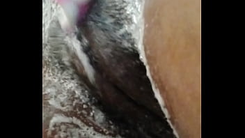 shaving sexy pussy