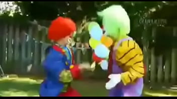 clown fight