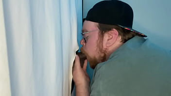 couple sucks at gloryhole