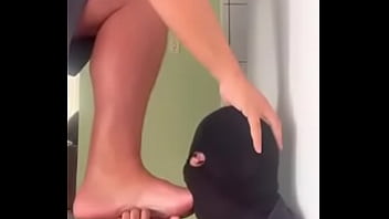 foot slaves worship tube