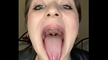 splitting slut tongue