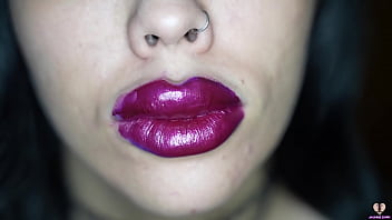 extreme huge lips