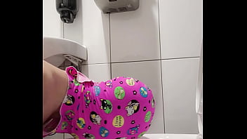 lick eating toilet