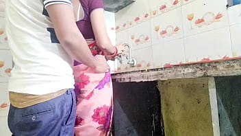 tube8 mom kitchen