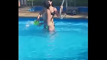 lesbianas piscina