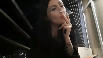 esbian smoking strapon