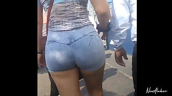 candid ass shorts creep