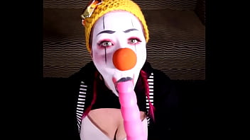 exxy clown girl whores