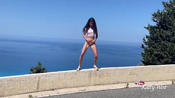 shower pee in mouth