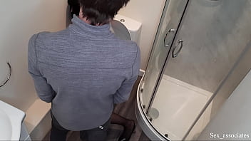 girls in the toilet