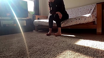 feet arch worship