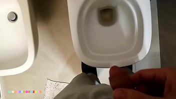 pissing russion loo